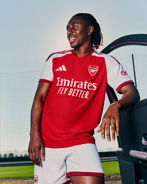 Arsenal red home jersey campaign